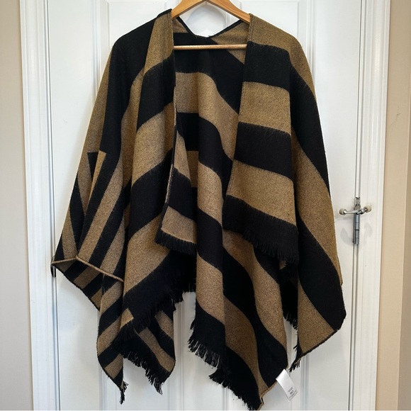 SOLD! On Ebay INTREND by MAX MARA Stripe Cape MADE IN ITALY. Size:OS Warm - Picture 2 of 14